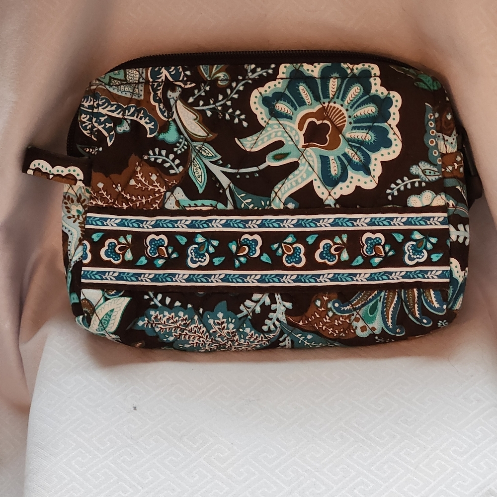 Vera Bradley Small Cosmetic Bag Measures 7" x 5". Brown and Blue Design.